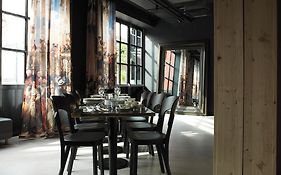 Mob Hotel Paris Les Puces